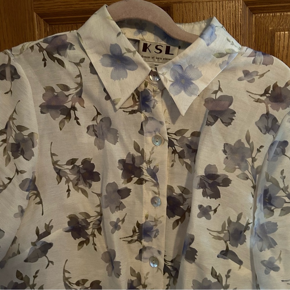 Women’s Size 14W Semi-Sheer Button Up Blue and White Floral Blouse - Picture 5 of 6
